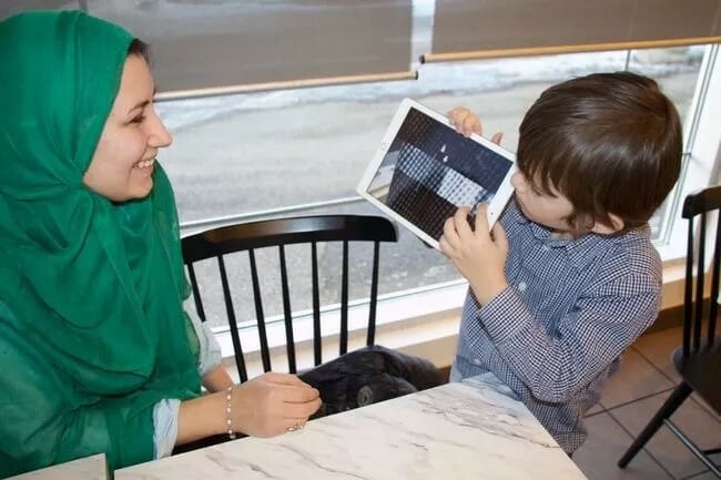 As online learning tools for preschoolers prove popular with parents, experts warn against excess screen time