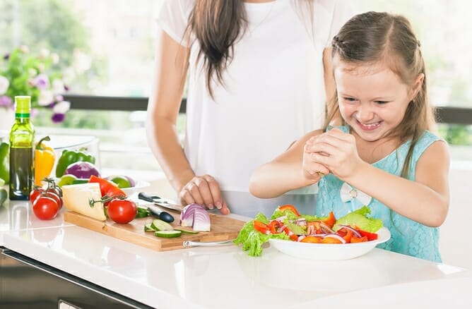 6 Things Your Child Is Learning While You Cook Together