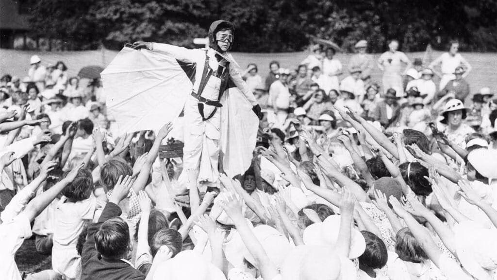 To Take Charge of Your Career, Start by Building Your Tribe