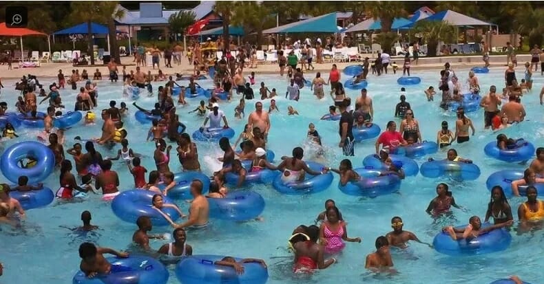 How to Spot a Drowning Swimmer