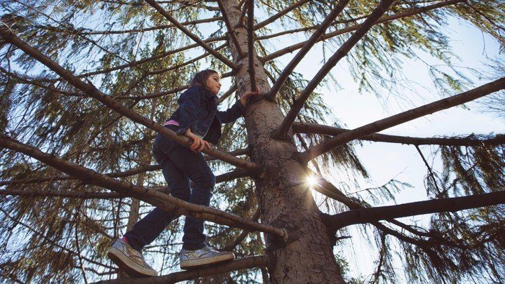 How Puberty Kills Girls’ Confidence